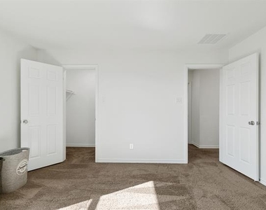 4208 Wood River Trail - Photo Thumbnail 16