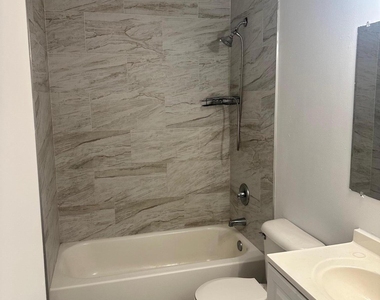 3219 E Earll Drive - Photo Thumbnail 11