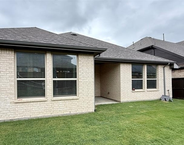 2104 Hubbard Park Lane - Photo Thumbnail 26