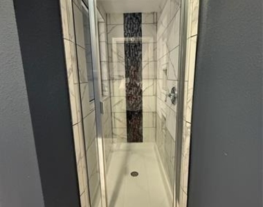2104 Hubbard Park Lane - Photo Thumbnail 14