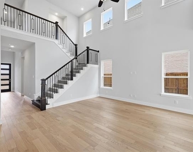 7243 Farley Street - Photo Thumbnail 5