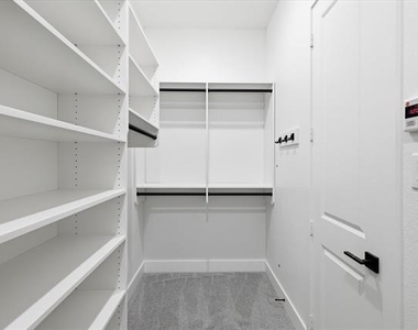 7243 Farley Street - Photo Thumbnail 14