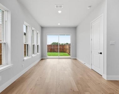 7243 Farley Street - Photo Thumbnail 7