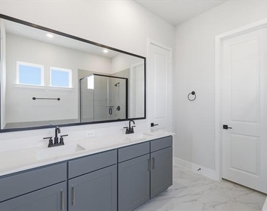 7243 Farley Street - Photo Thumbnail 10