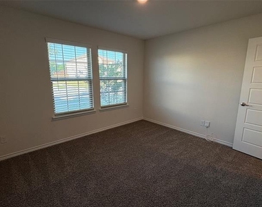 610 Union Drive - Photo Thumbnail 25