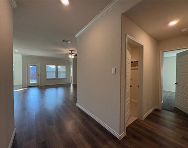 610 Union Drive - Photo Thumbnail 32