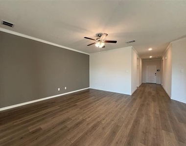610 Union Drive - Photo Thumbnail 4