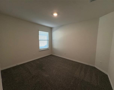 610 Union Drive - Photo Thumbnail 27
