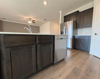 610 Union Drive - Photo Thumbnail 13