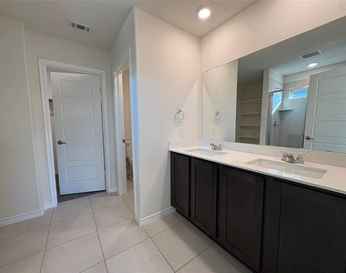 610 Union Drive - Photo Thumbnail 18