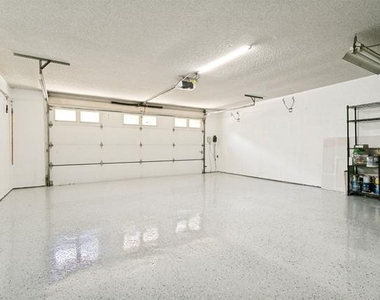 3012 Pin Oak Lane - Photo Thumbnail 8