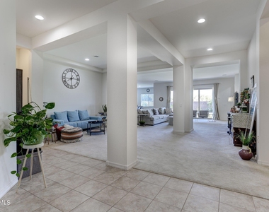 22533 N 93rd Drive - Photo Thumbnail 10