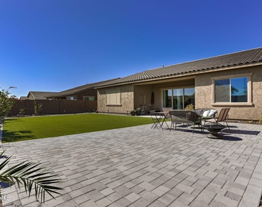 22533 N 93rd Drive - Photo Thumbnail 16