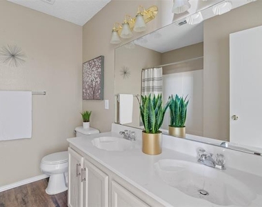 1308 Dawson Way - Photo Thumbnail 9
