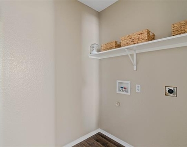 1308 Dawson Way - Photo Thumbnail 14