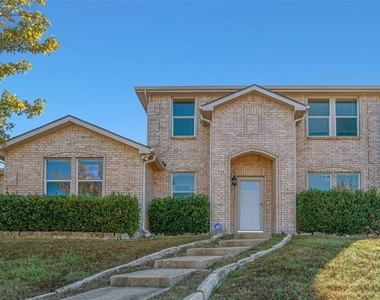 1308 Dawson Way - Photo Thumbnail 15