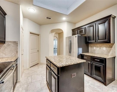 15825 Carlton Oaks Drive - Photo Thumbnail 8