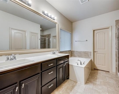 15825 Carlton Oaks Drive - Photo Thumbnail 12