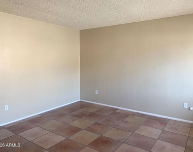 2804 N 43rd Avenue - Photo Thumbnail 2
