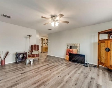1210 Augustin Drive - Photo Thumbnail 6