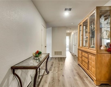 1210 Augustin Drive - Photo Thumbnail 2