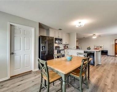1210 Augustin Drive - Photo Thumbnail 12