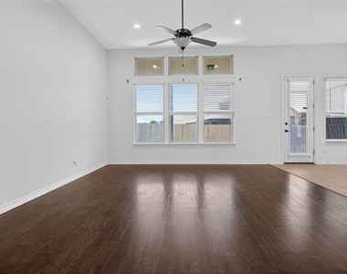8728 Maple Ridge Trail - Photo Thumbnail 12