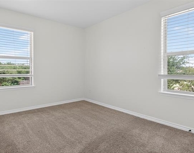 8728 Maple Ridge Trail - Photo Thumbnail 31