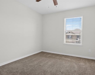 8728 Maple Ridge Trail - Photo Thumbnail 33