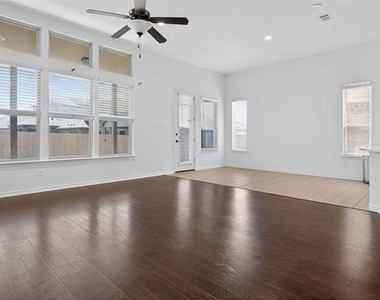 8728 Maple Ridge Trail - Photo Thumbnail 18