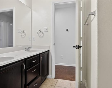8728 Maple Ridge Trail - Photo Thumbnail 26