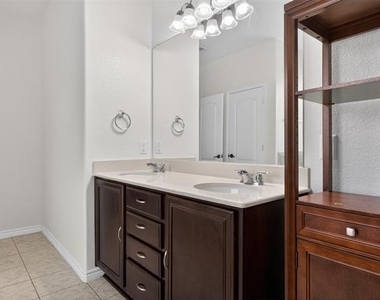 8728 Maple Ridge Trail - Photo Thumbnail 23