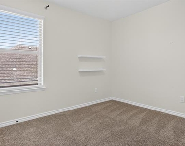 8728 Maple Ridge Trail - Photo Thumbnail 28