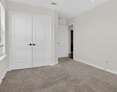8728 Maple Ridge Trail - Photo Thumbnail 32