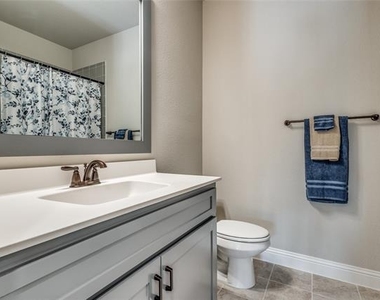 11112 Lacey Oak Ridge - Photo Thumbnail 32