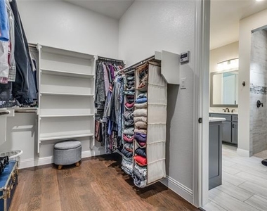 11112 Lacey Oak Ridge - Photo Thumbnail 22