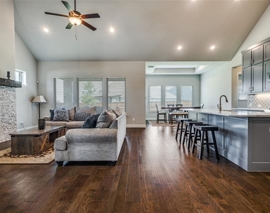 11112 Lacey Oak Ridge - Photo Thumbnail 8