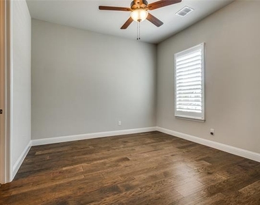 11112 Lacey Oak Ridge - Photo Thumbnail 26