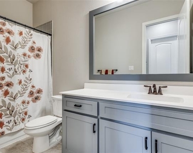 11112 Lacey Oak Ridge - Photo Thumbnail 25