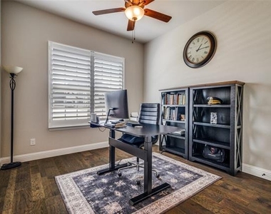 11112 Lacey Oak Ridge - Photo Thumbnail 24