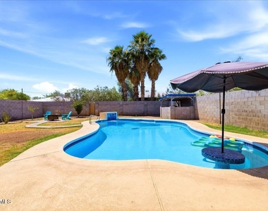 1433 E Windsor Avenue - Photo Thumbnail 23