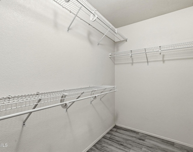 11319 W Madisen Ellise Drive - Photo Thumbnail 16