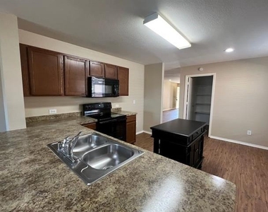 12617 Seagull Way - Photo Thumbnail 6