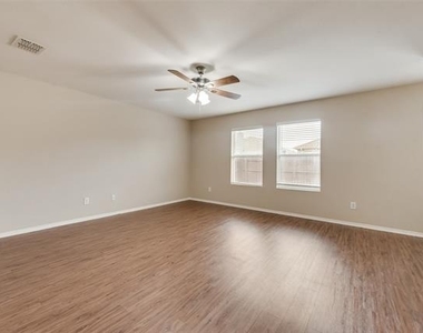 12617 Seagull Way - Photo Thumbnail 3