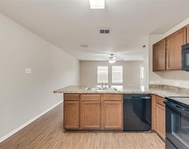 12617 Seagull Way - Photo Thumbnail 10