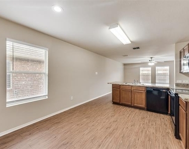 12617 Seagull Way - Photo Thumbnail 9