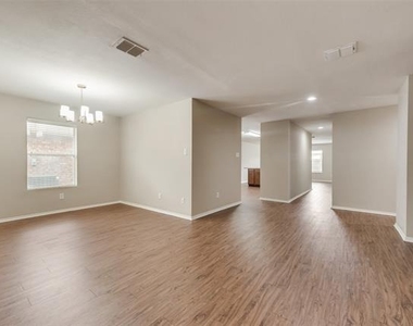 12617 Seagull Way - Photo Thumbnail 13
