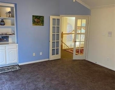 7521 England Drive - Photo Thumbnail 13