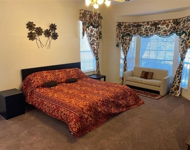 7521 England Drive - Photo Thumbnail 10