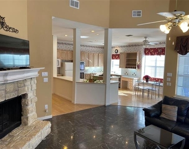 7521 England Drive - Photo Thumbnail 5